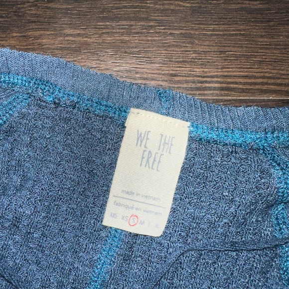 We the free top - Picture 2 of 4